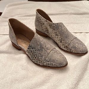 Diba True Women's Snake Print Slip-On Flats in Cream